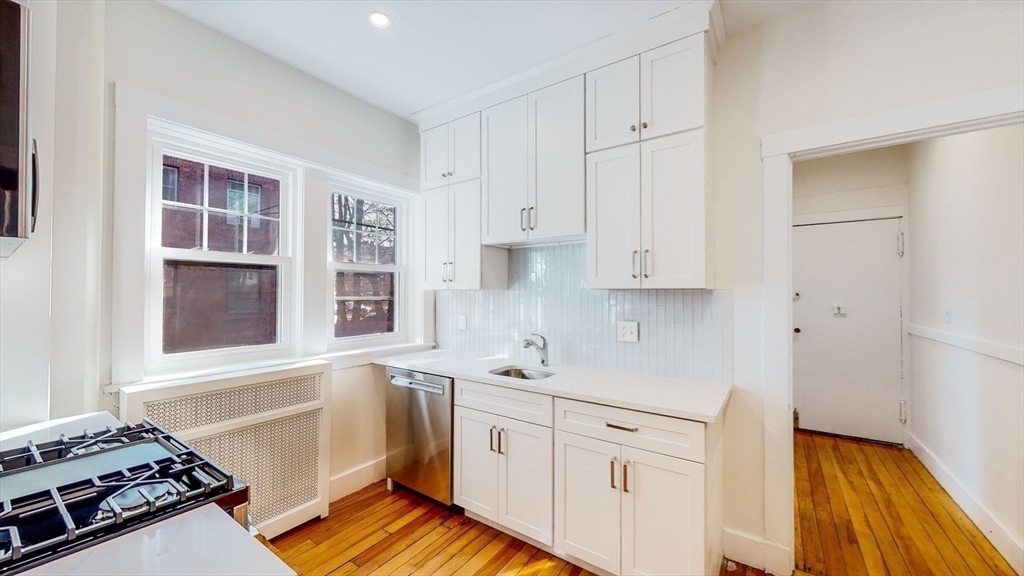 108 Washington St # 4