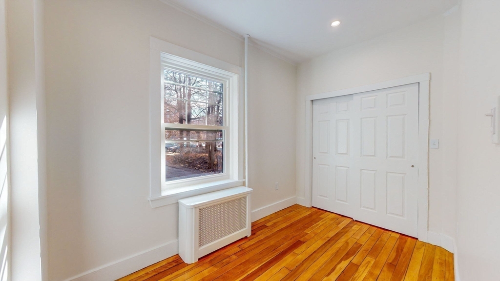 108 Washington St # 4