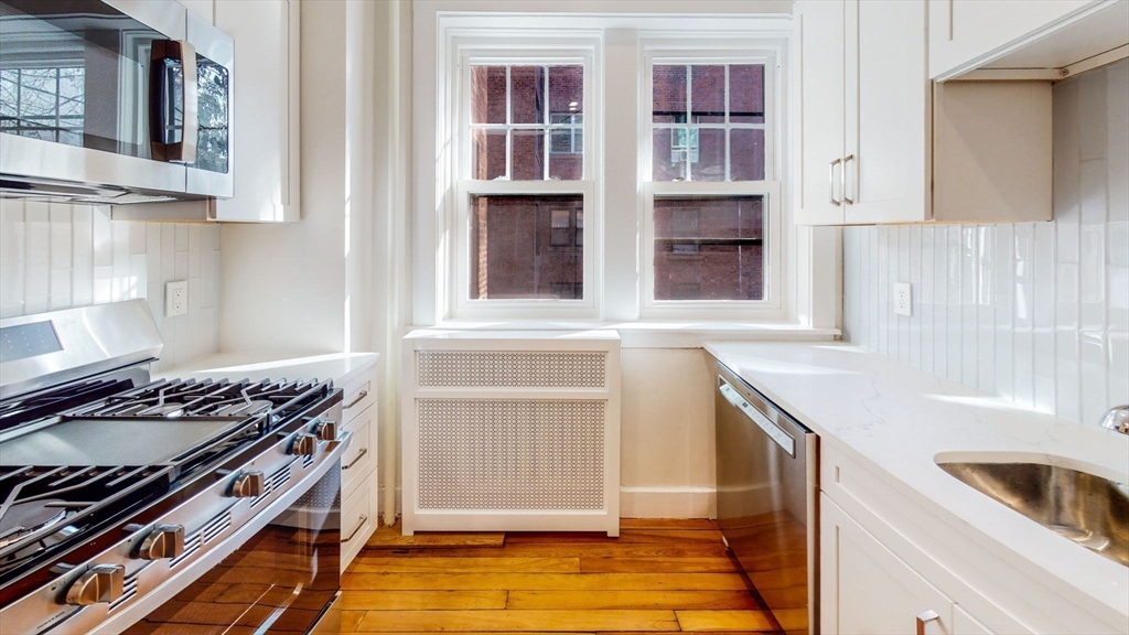 108 Washington St # 4