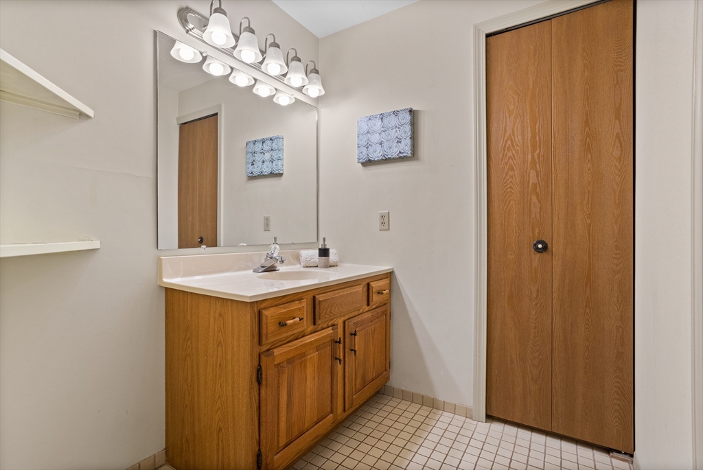 105 Ridgefield Cir # C
