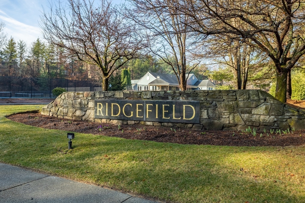 105 Ridgefield Cir # C