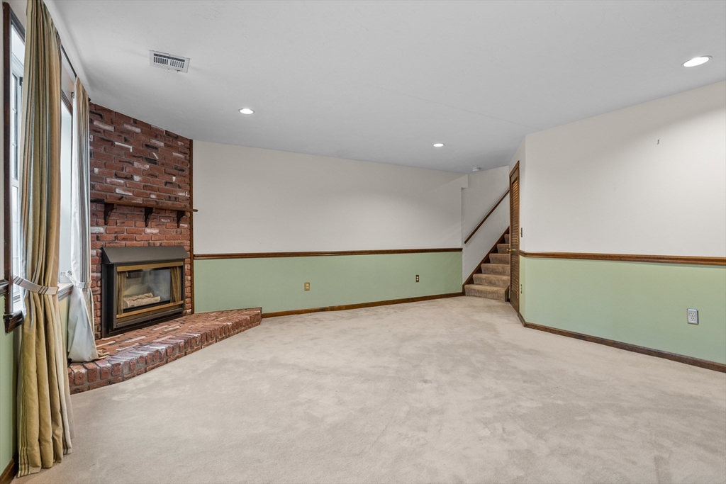105 Ridgefield Cir # C