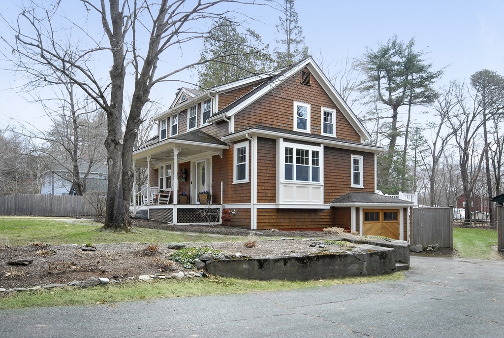 4 Sylvia St