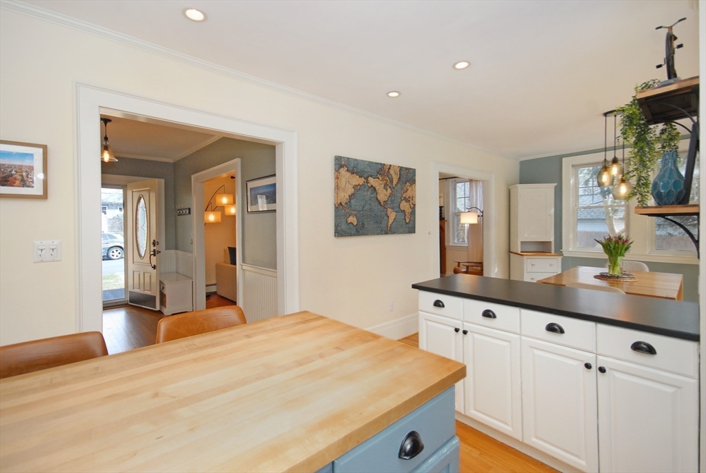 4 Sylvia St