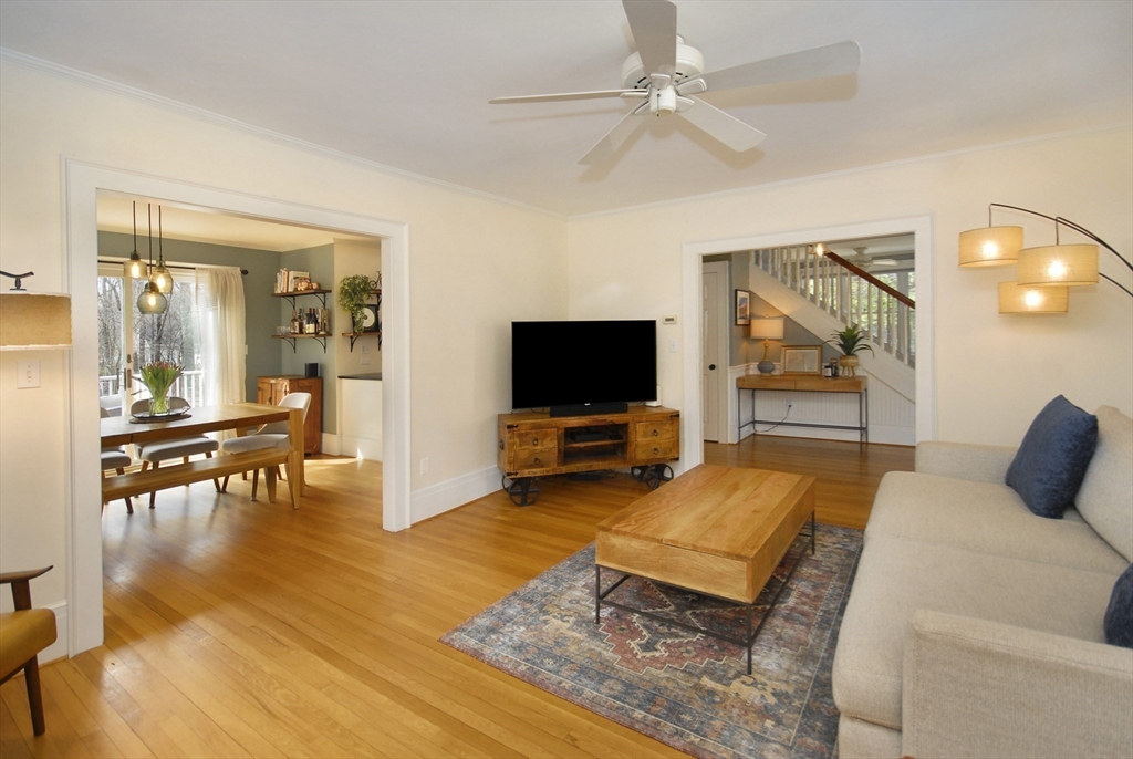 4 Sylvia St