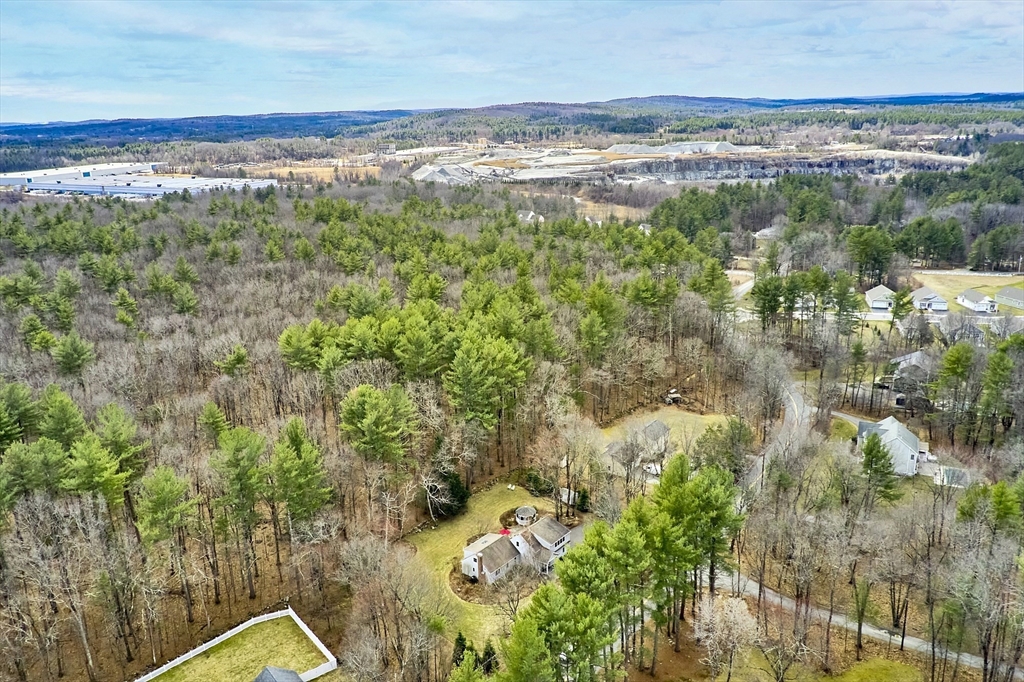 127 Spectacle Pond Rd