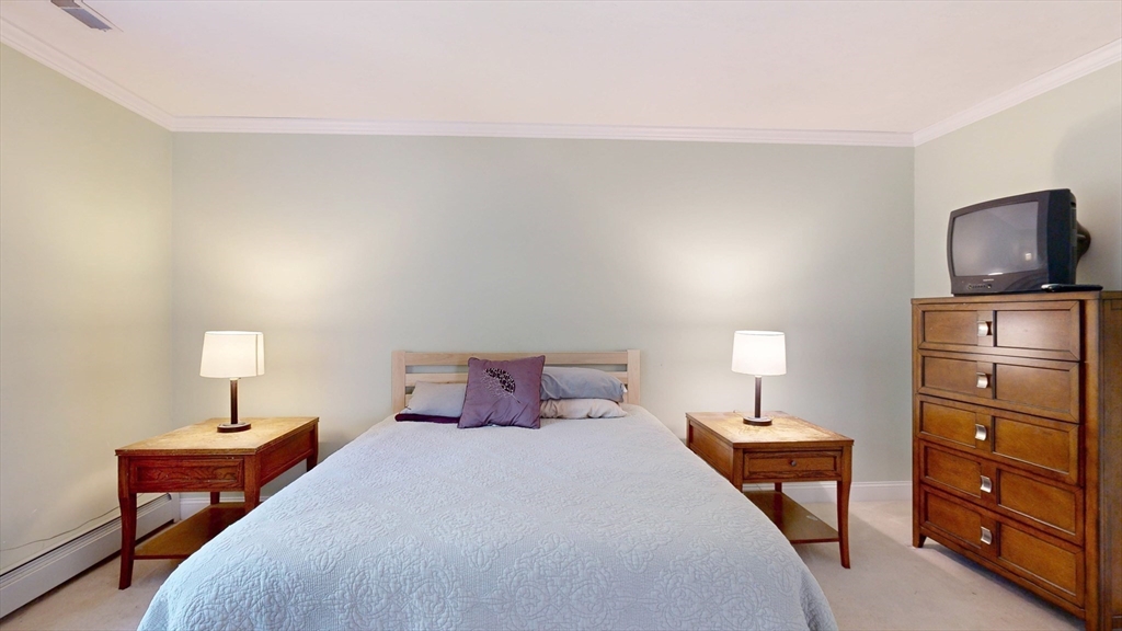 8 Pilgrim St # 5