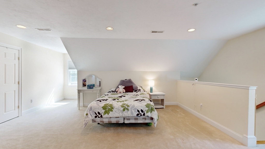 8 Pilgrim St # 5