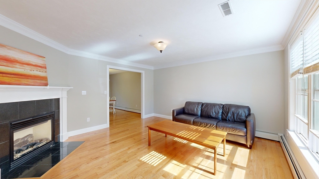 8 Pilgrim St # 5