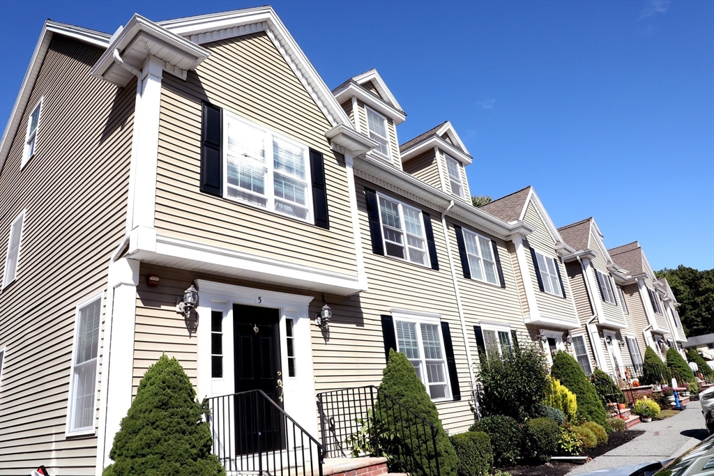 8 Pilgrim St # 5