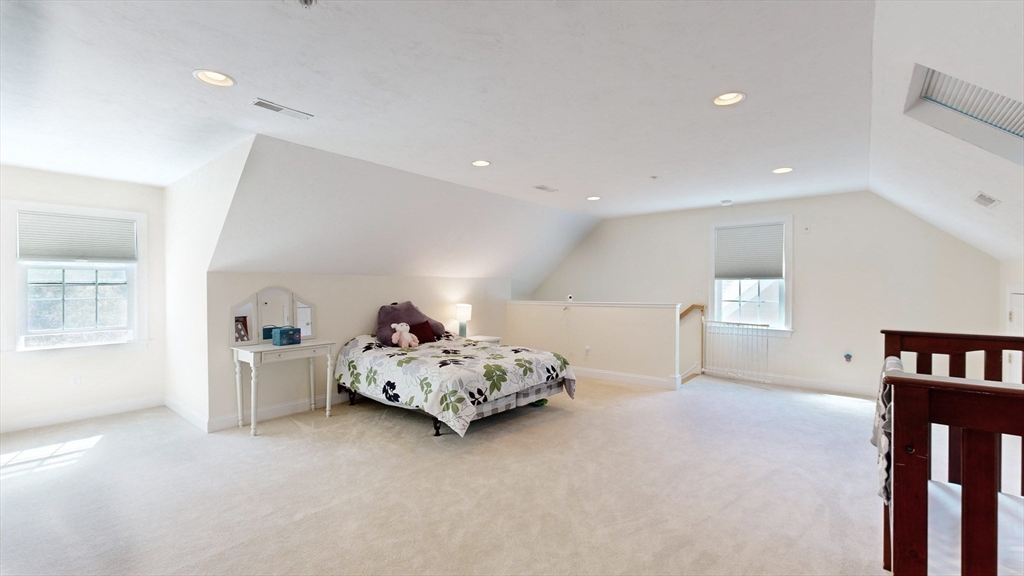 8 Pilgrim St # 5