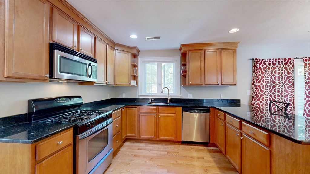 8 Pilgrim St # 5