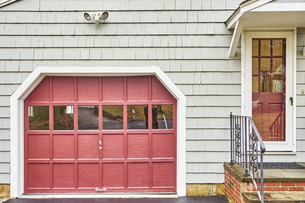 17 Monument Hill Road