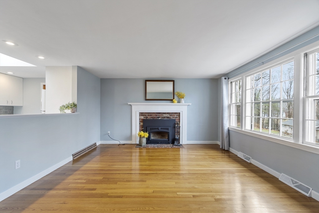 17 Monument Hill Road