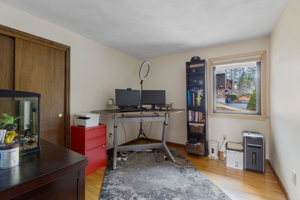 8 Hickory Hill Rd