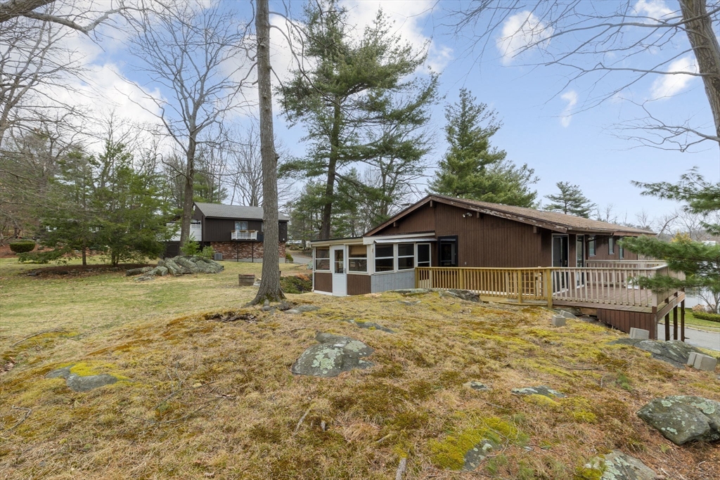 8 Hickory Hill Rd