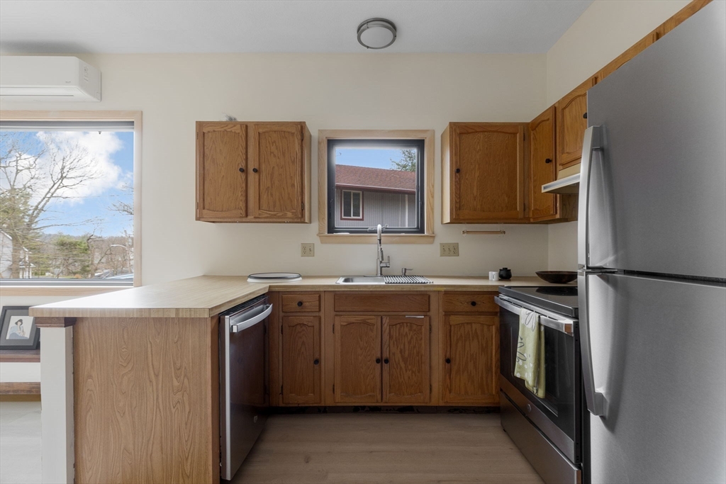 8 Hickory Hill Rd