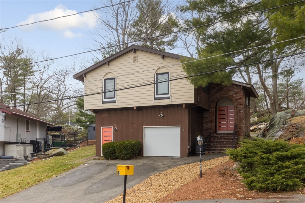 8 Hickory Hill Rd