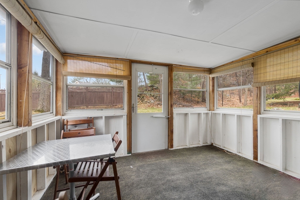 8 Hickory Hill Rd