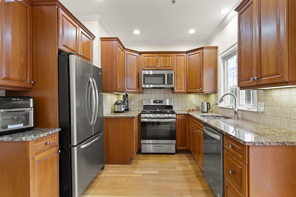 25 Hastings Ave. # 4
