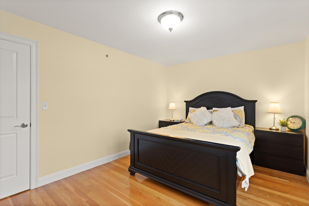25 Hastings Ave. # 4