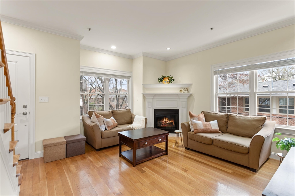 25 Hastings Ave. # 4