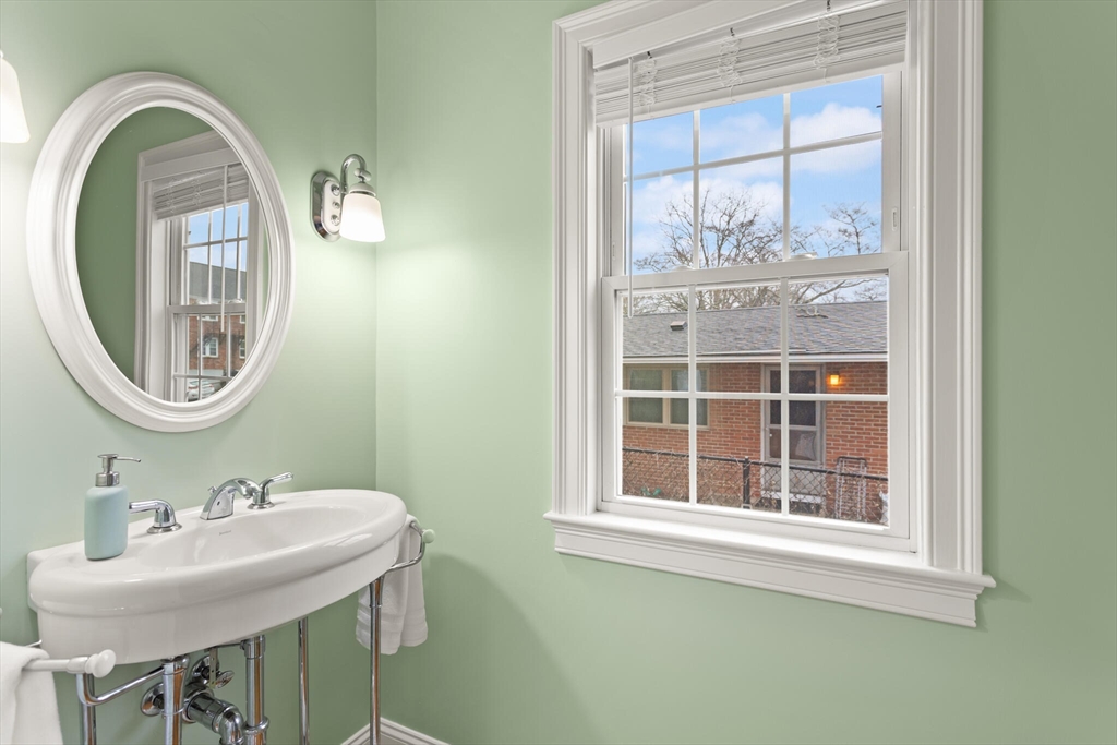 25 Hastings Ave. # 4