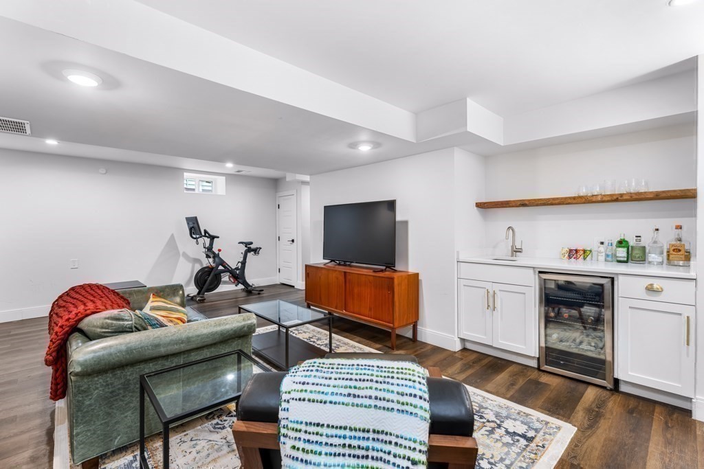 24 Robinson St # 24