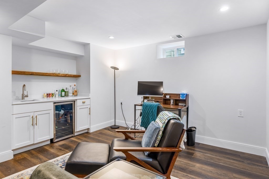 24 Robinson St # 24