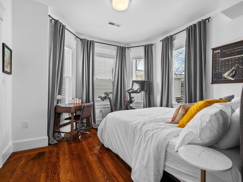 402 Medford St # 2