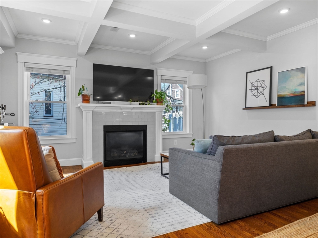 402 Medford St # 2