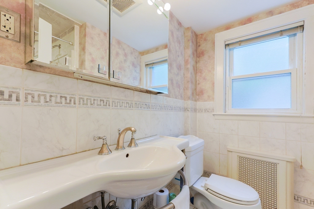 12 Celia Rd