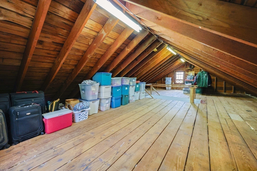 12 Celia Rd