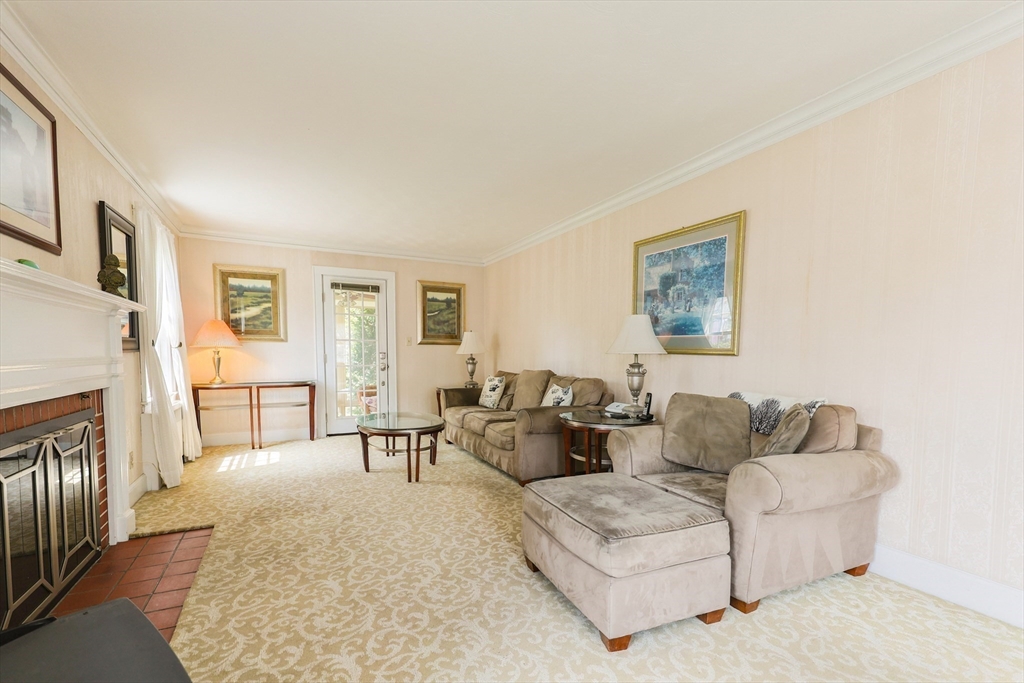 12 Celia Rd