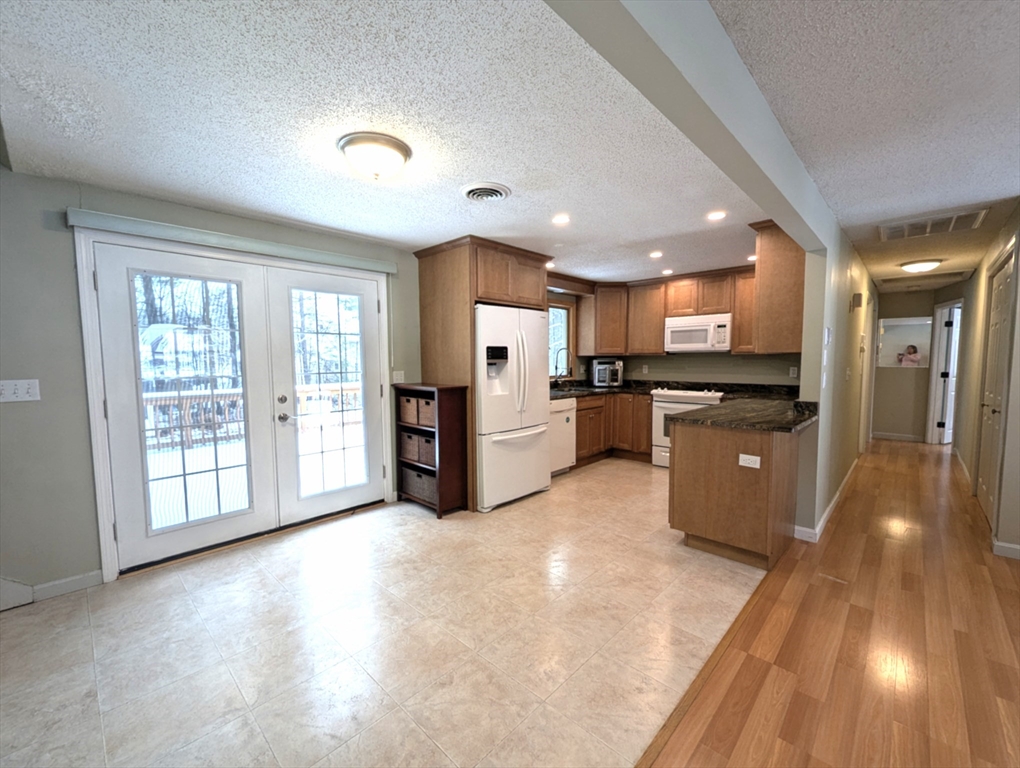 65 Horse Pond Rd