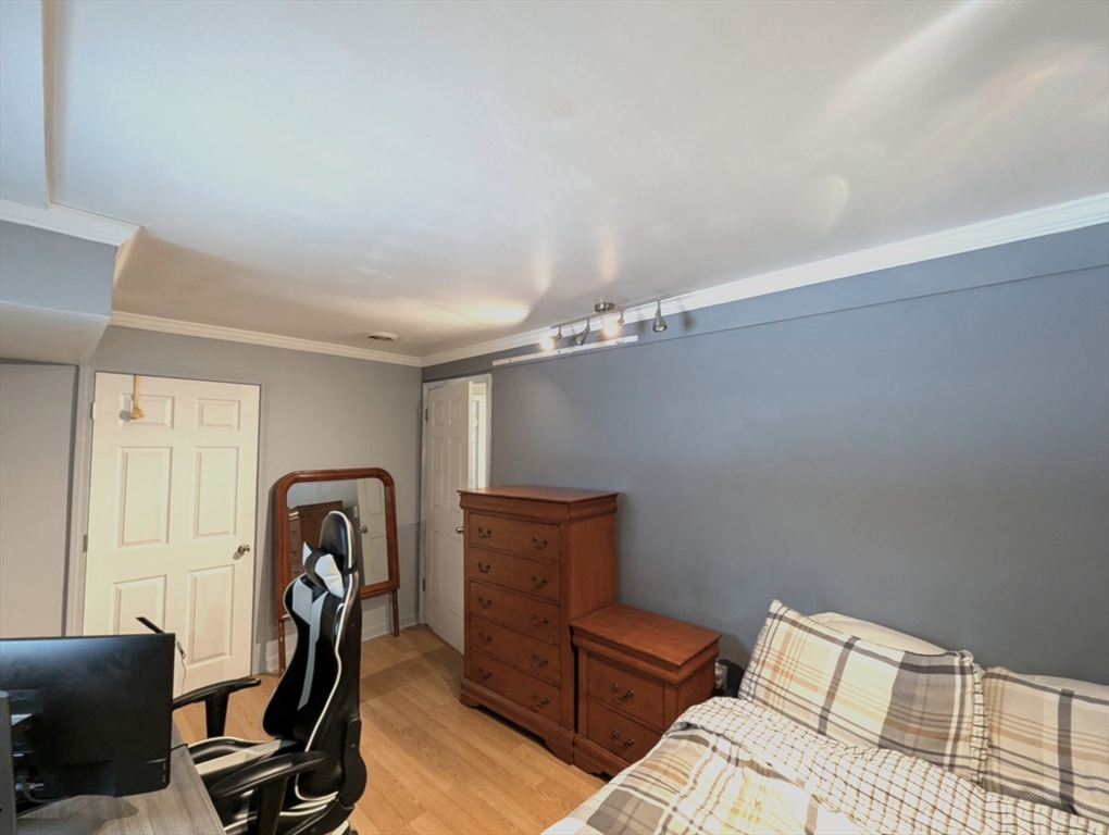 65 Horse Pond Rd