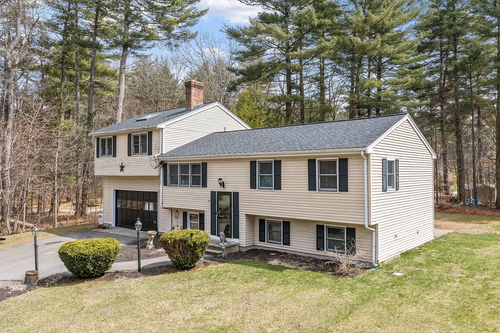 65 Horse Pond Rd