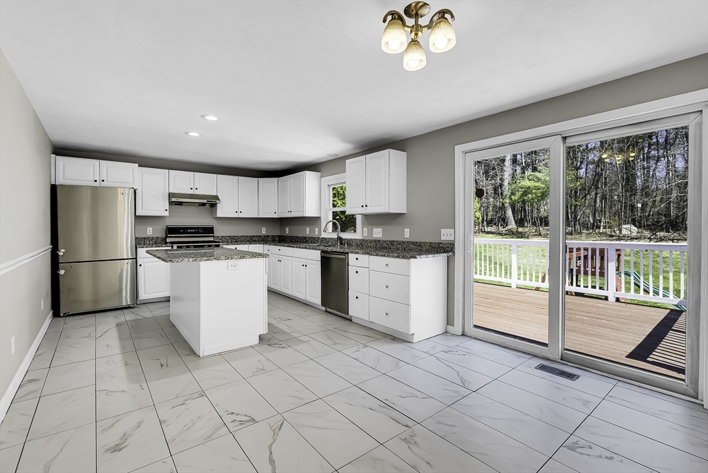12 Sycamore Rd