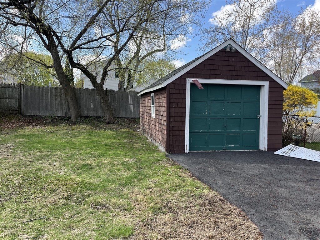 98 Seminole Ave