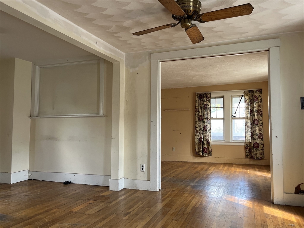 98 Seminole Ave