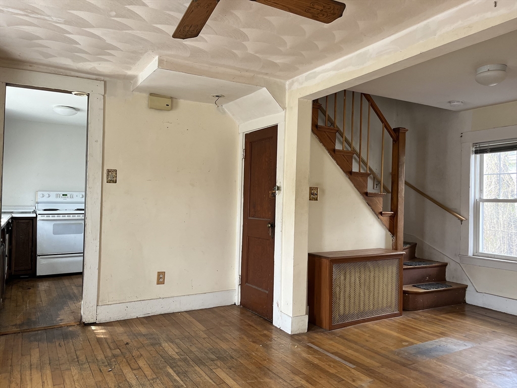 98 Seminole Ave