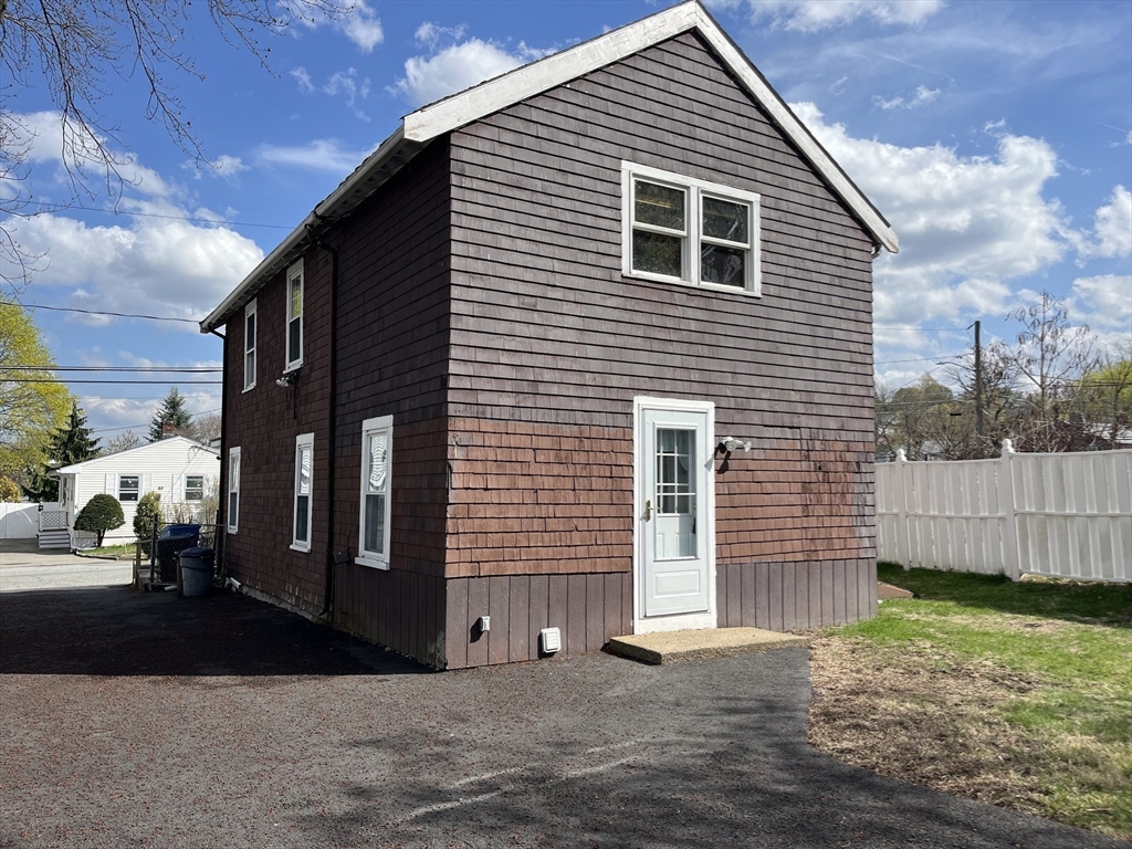 98 Seminole Ave