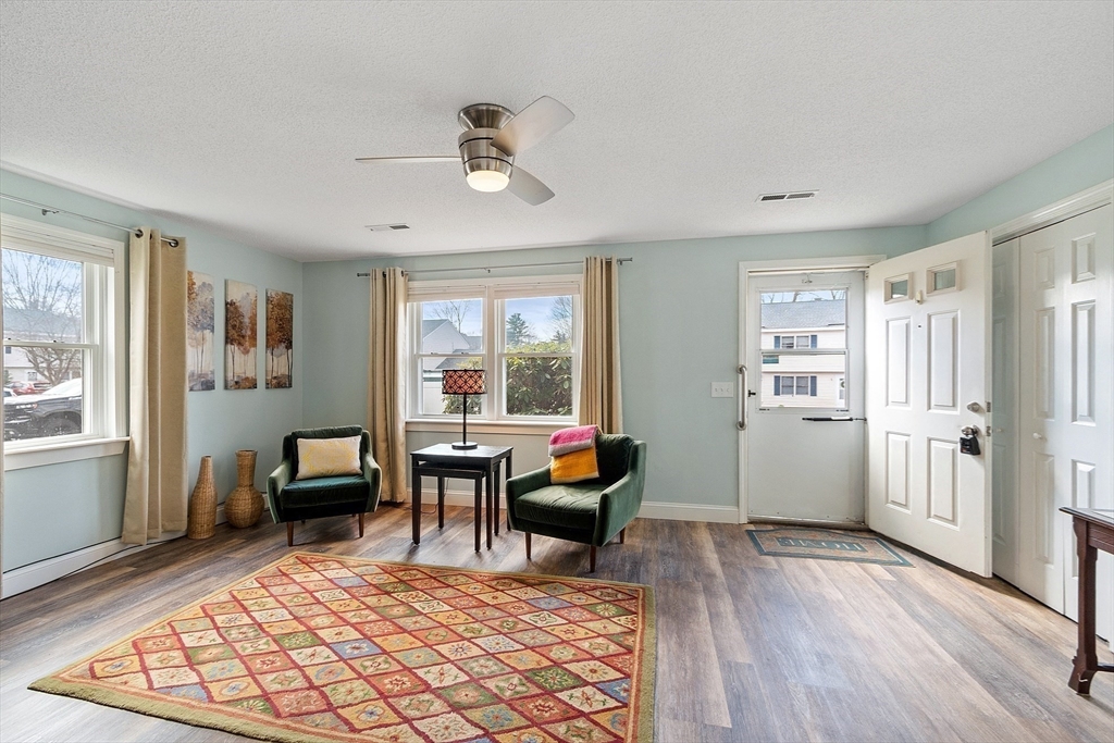 103 Main St # 19