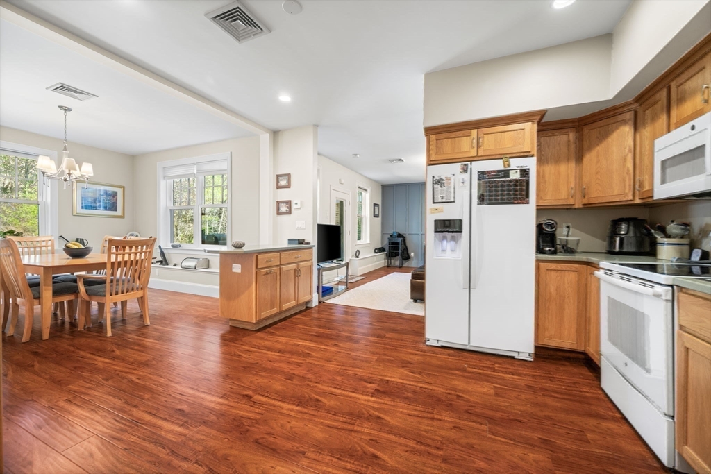 220 Maynard Rd