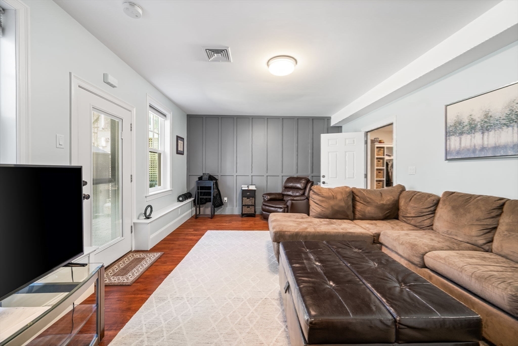 220 Maynard Rd