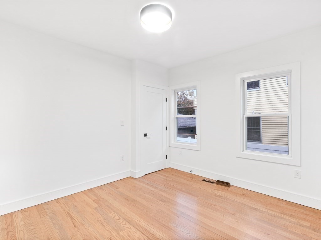 58-60 Governor Winthrop Rd # 58
