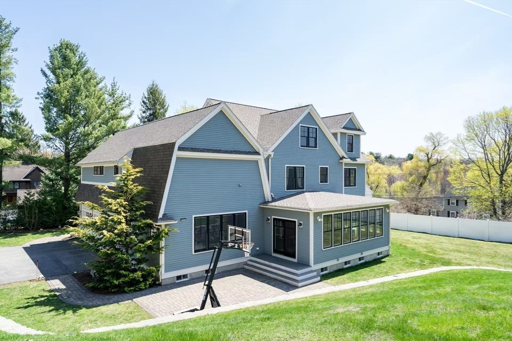 311 Concord Avenue