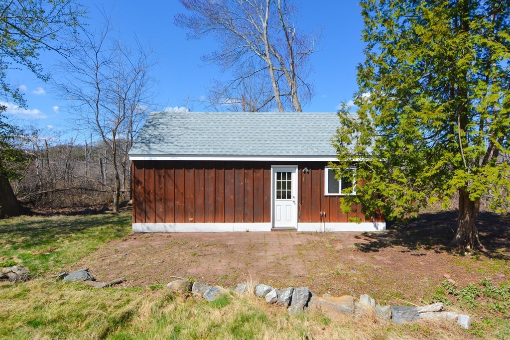 41 Flint Rd