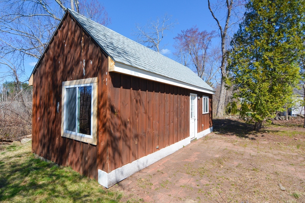 41 Flint Rd
