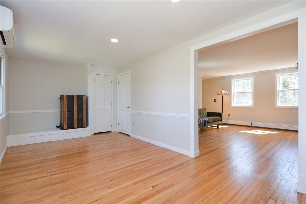 41 Flint Rd